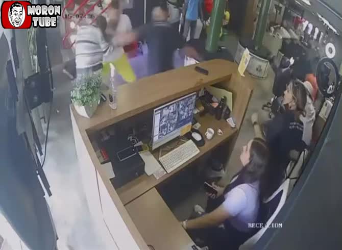 Video :The bandit's heist goes awry!